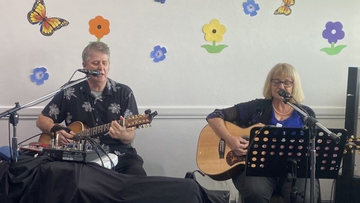 birthday-entertainers-ross-and-vicki-mcgowan