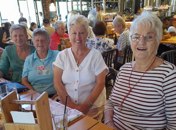 friendship-lunch-2025-at-baileys-brewing